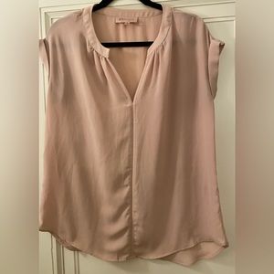 Euc philosophy brand pink capped sleeves shirt. Size medium
